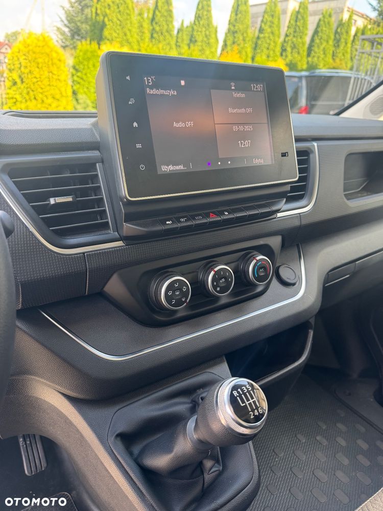Renault Trafic - 18