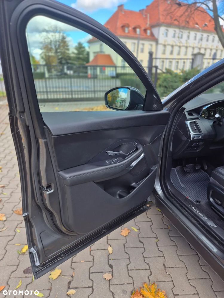 Jaguar E-Pace 2.0 i4D FWD S - 7