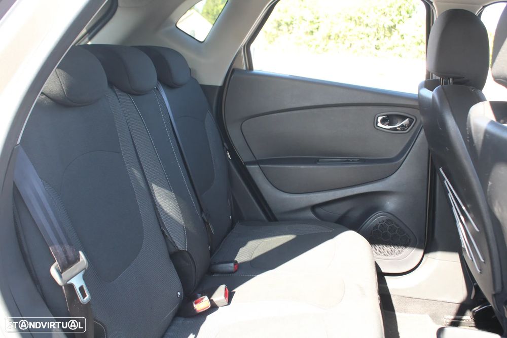 Renault Captur ENERGY TCe 120 EDC LIMITED - 34