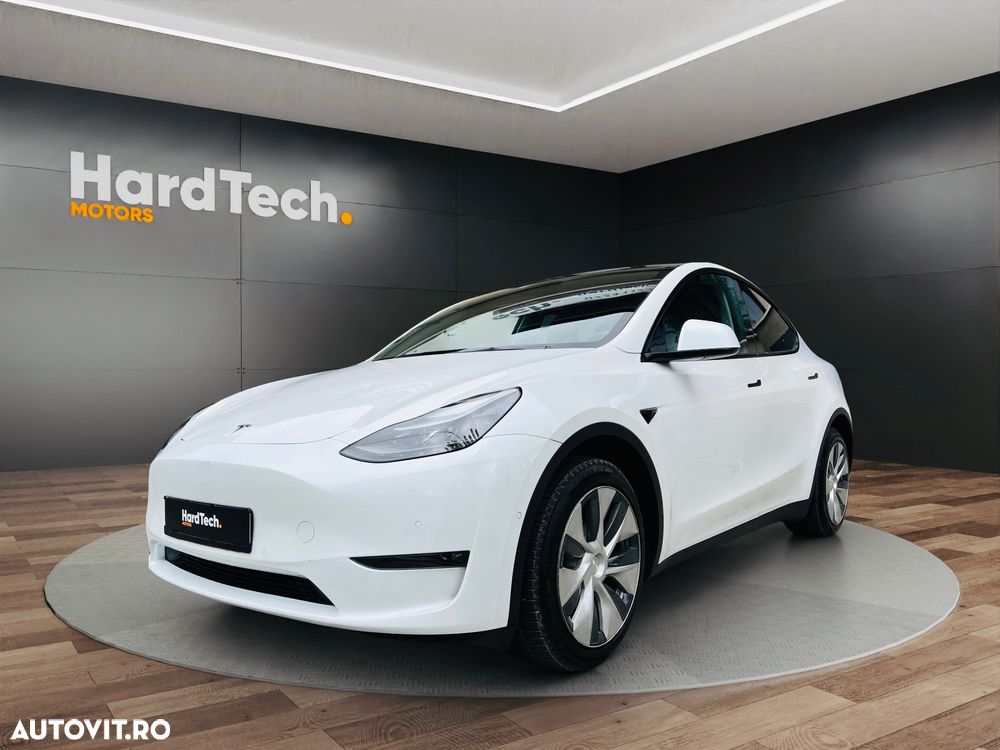 Tesla Model Y - 3