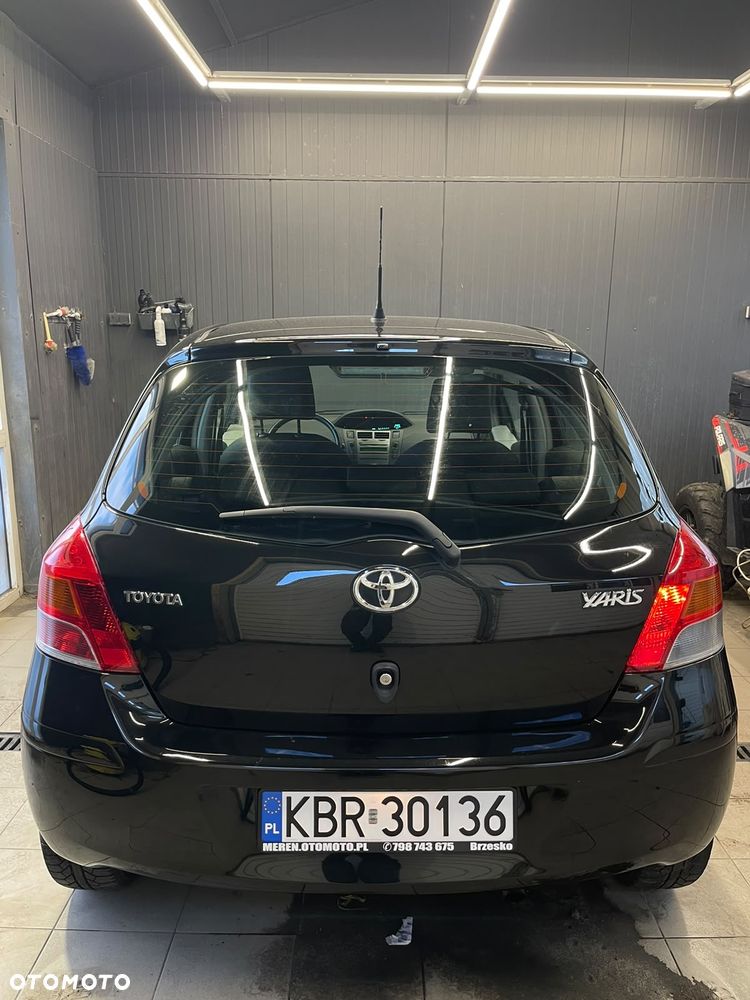 Toyota Yaris - 7