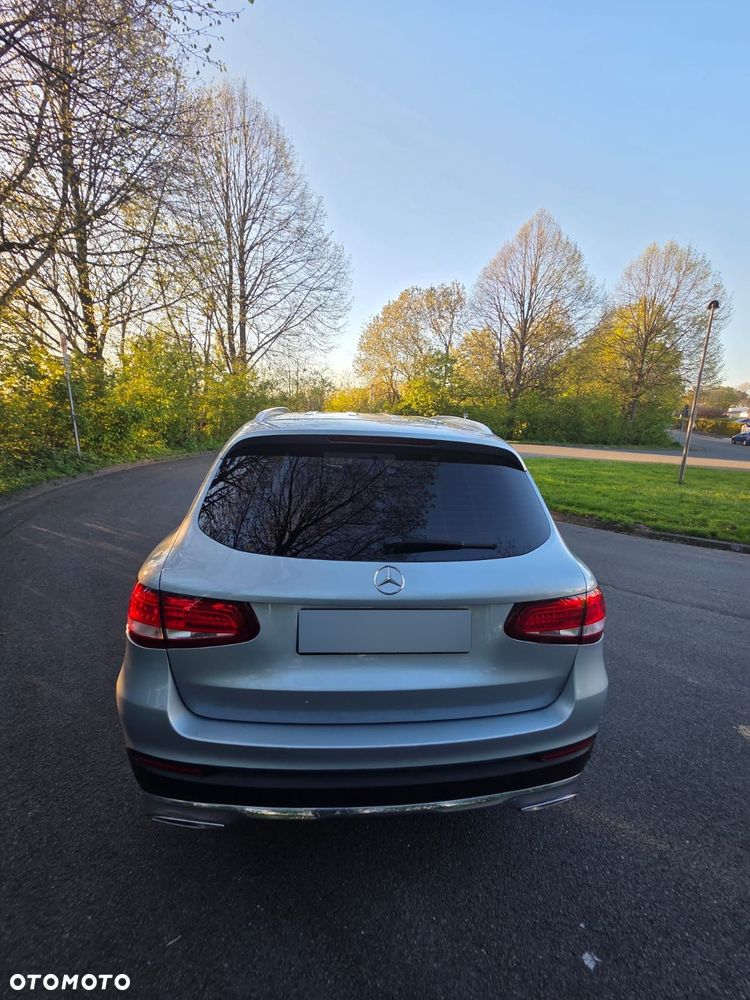 Mercedes-Benz GLC 220 d 4-Matic - 4