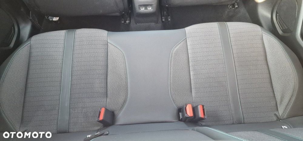 Peugeot 208 - 15