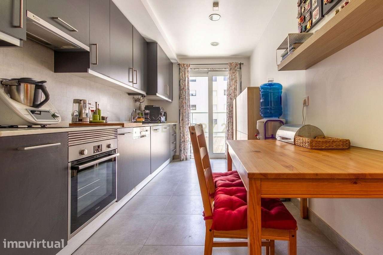 Apartamento T2 moderno com lugar de garagem, Quinta do Património (Sac - Grande imagem: 2/34