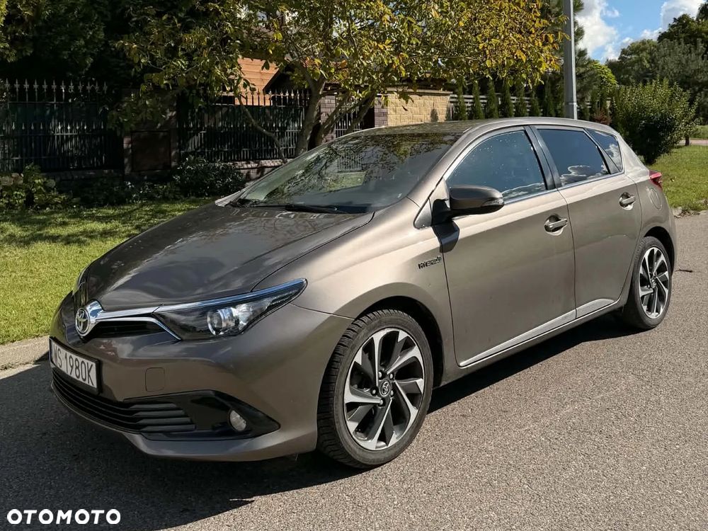 Toyota Auris 2017 photo 3