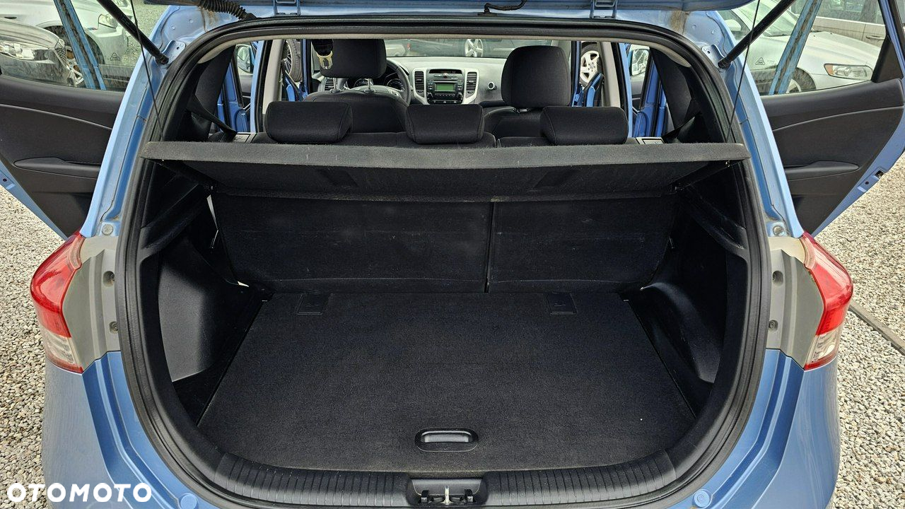 Hyundai ix20 - 22
