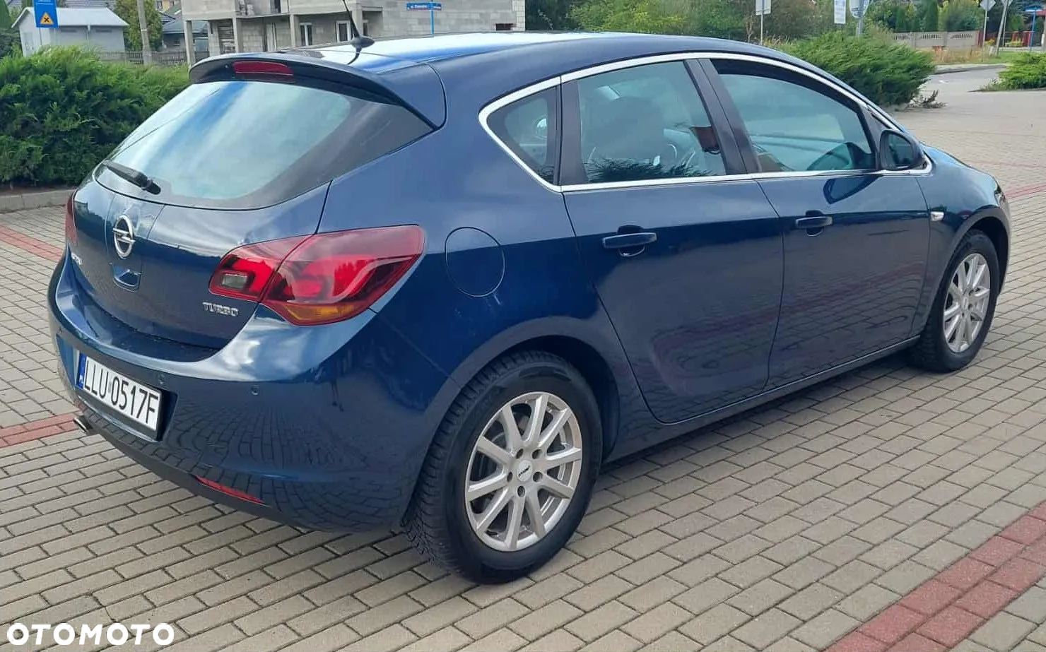 Opel Astra 1.6 Turbo Cosmo - 4