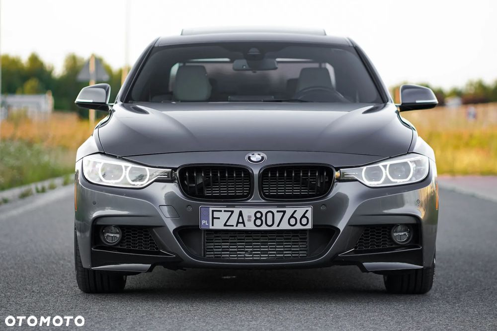 BMW Seria 3 335i Sport-Aut Sport Line - 11