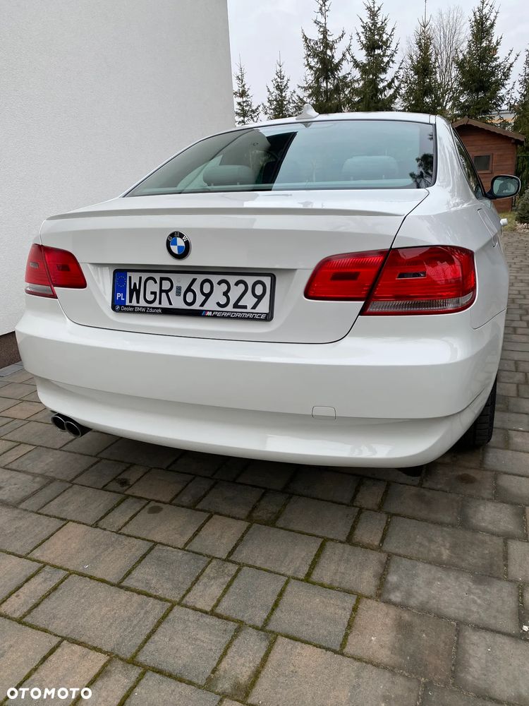 BMW Seria 3 325d - 12