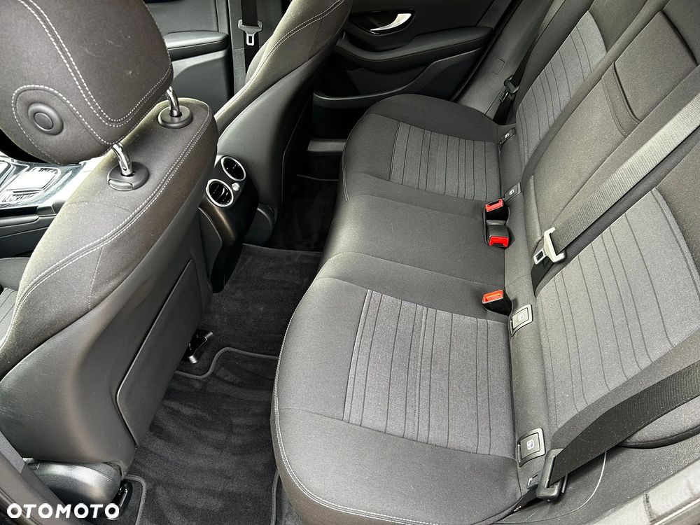 Mercedes-Benz GLC 200 d 4-Matic Business Edition - 31