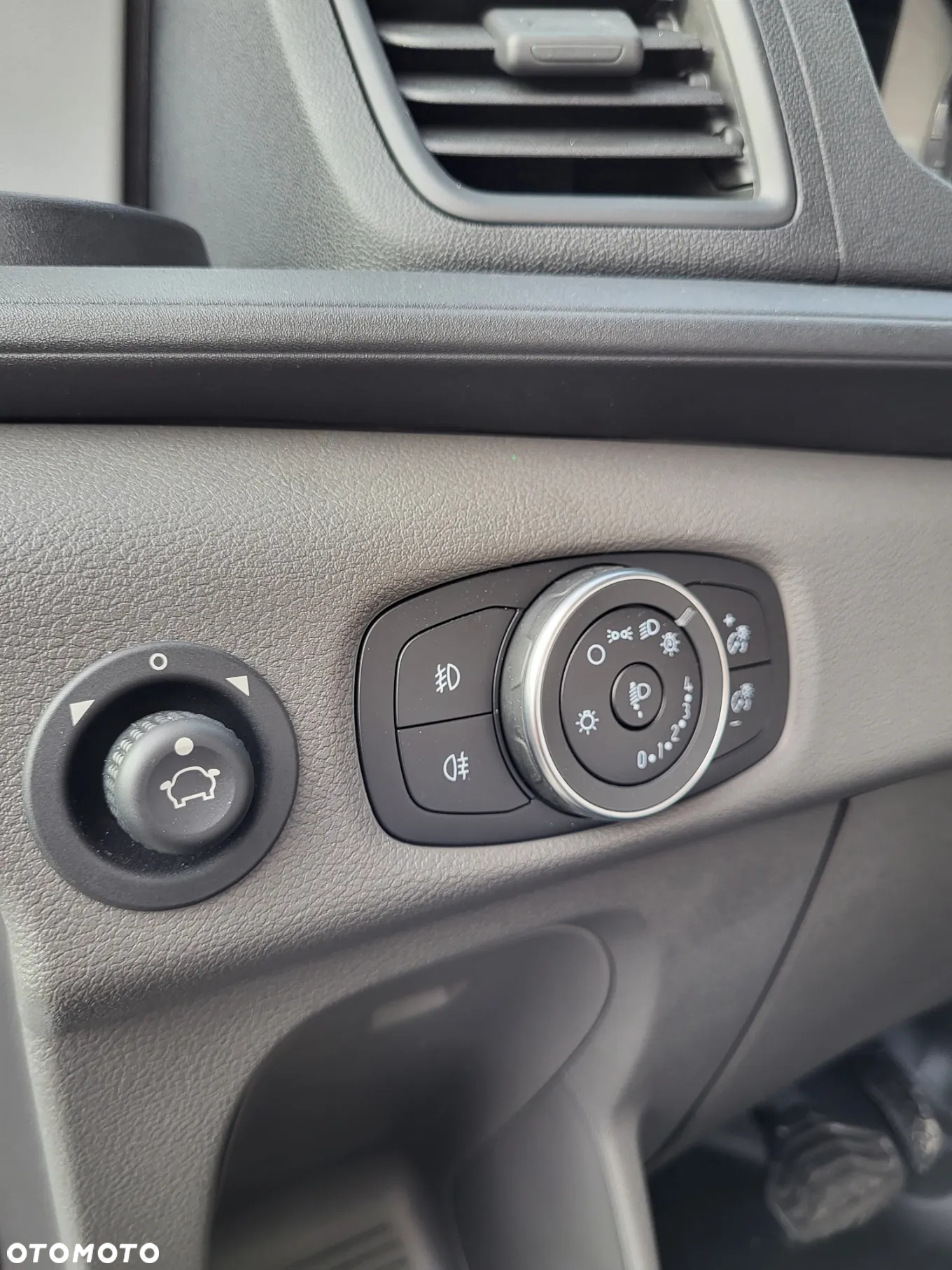 LMC Tourer Lift H664G / Ford Transit - 8