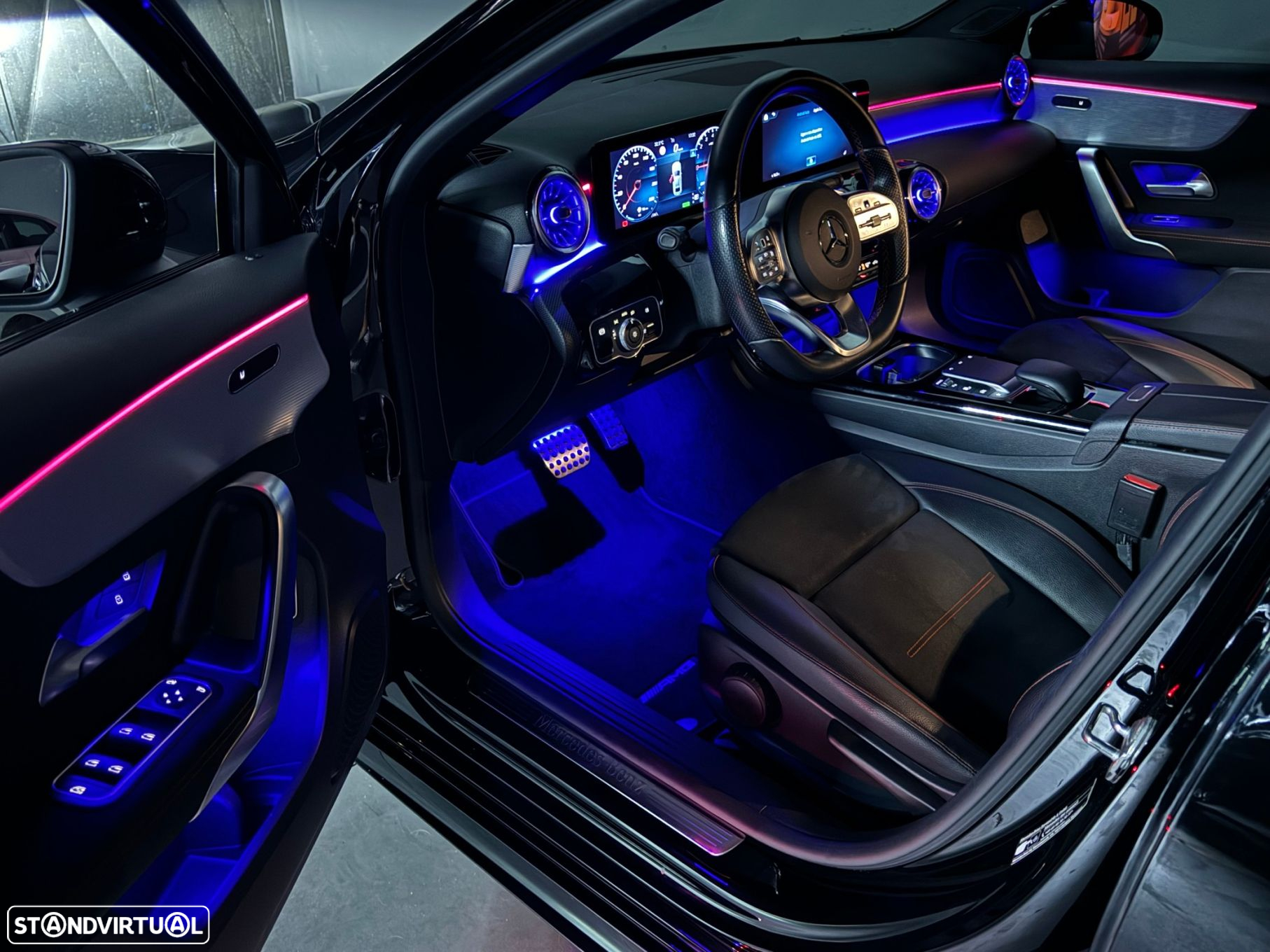 Mercedes-Benz A 250 Limousine e AMG Line - 11