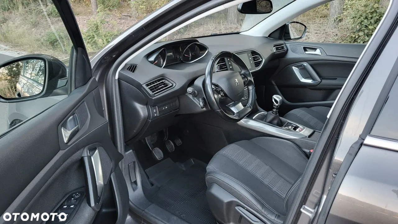 Peugeot 308 1.5 BlueHDi Allure S&S - 17