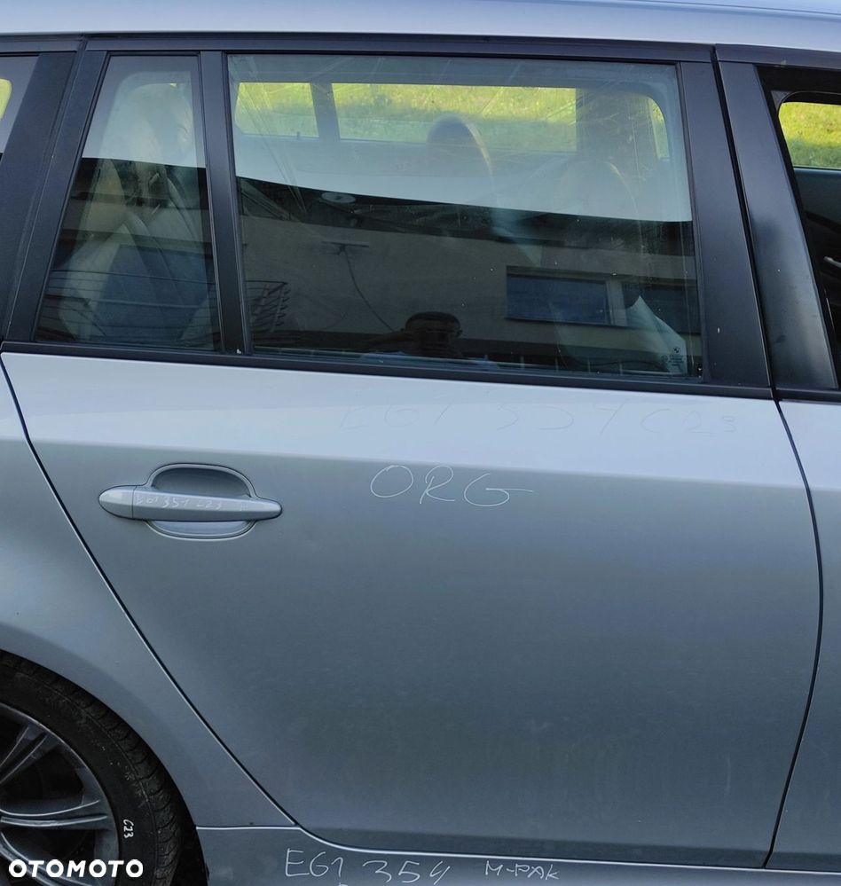 DRZWI PRAWY TYŁ TYLNE BMW E61 354 TITANSILBER ORG LAKIER - 1
