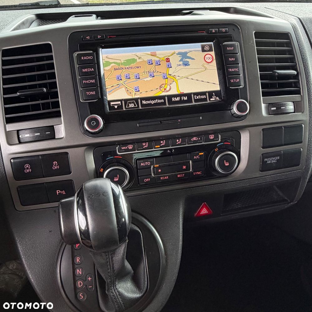Volkswagen Multivan - 13