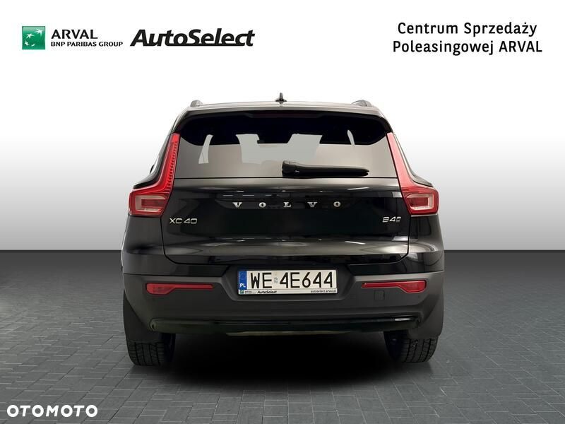Volvo XC 40 B4 B AWD R-Design - 5