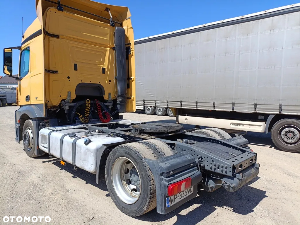 Mercedes-Benz Actros 1845 StreamSpace Low Deck Mega - 3