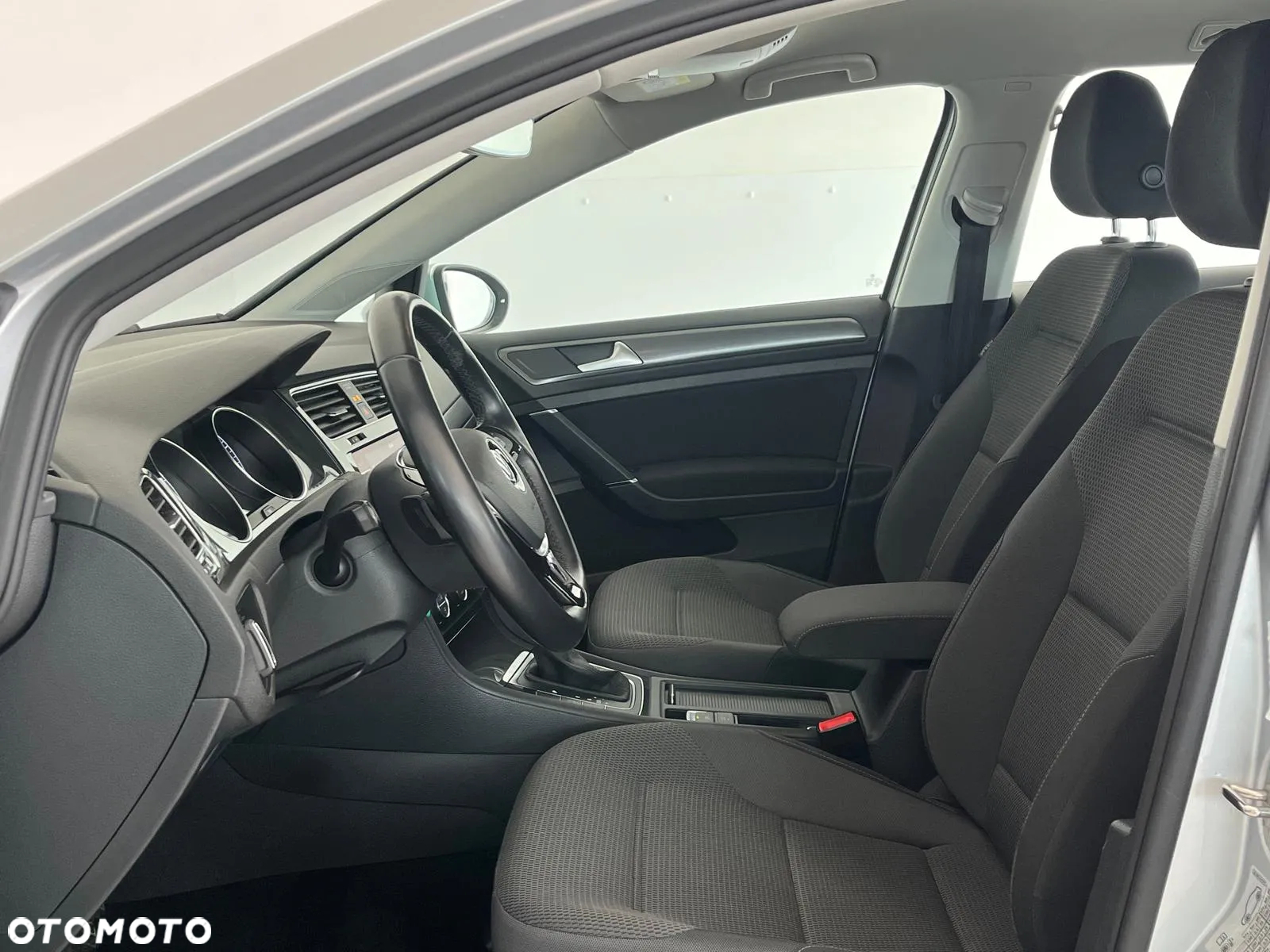 Volkswagen Golf VII 1.5 TSI BMT Comfortline DSG - 18