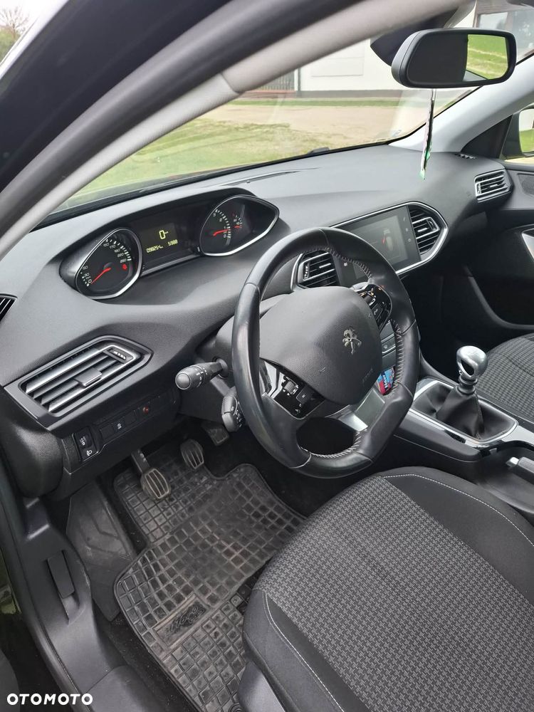 Peugeot 308 1.2 PureTech GPF Active S&S - 6