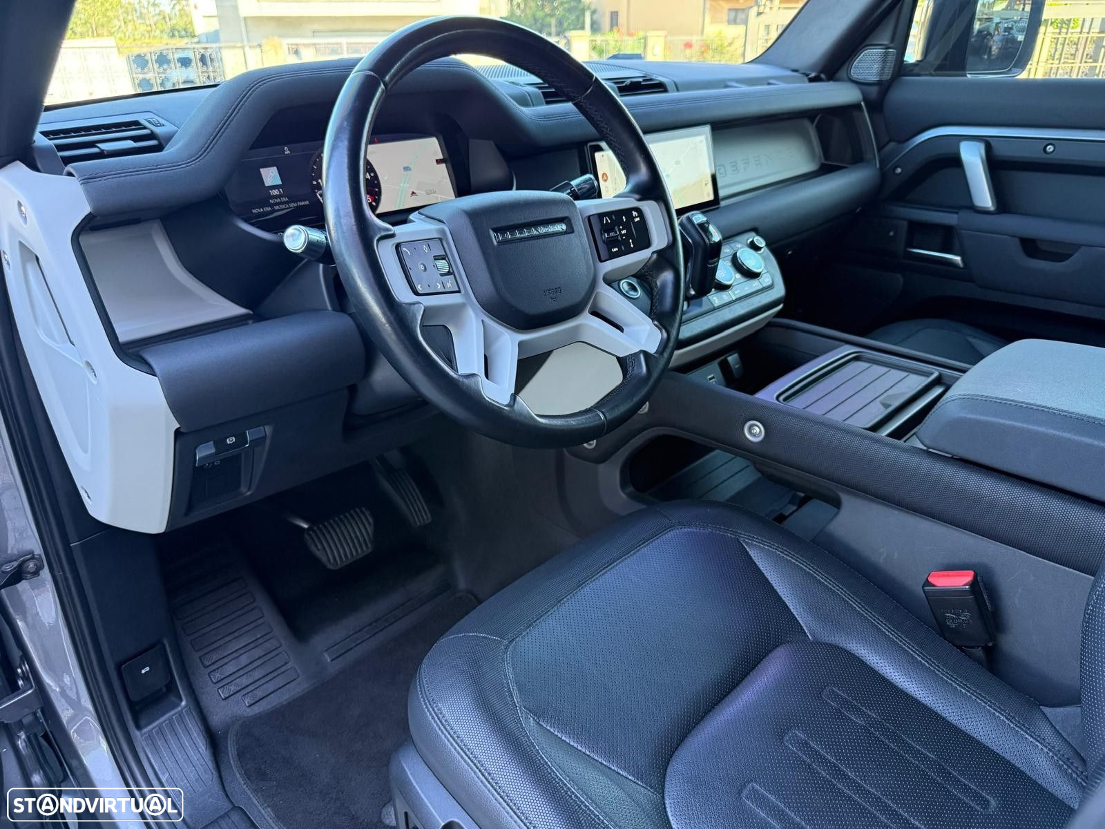Land Rover Defender 110 D250 X-Dynamic HSE - 17