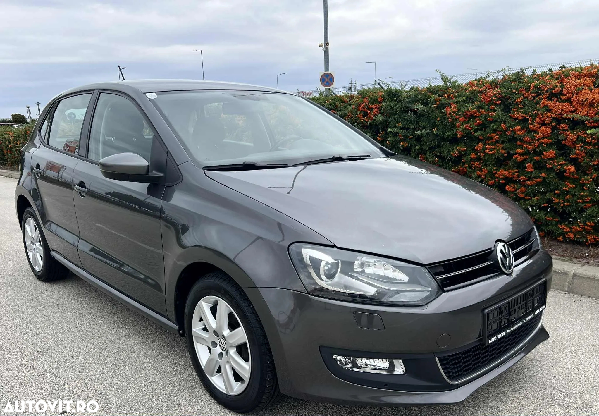 Volkswagen Polo 1.6 TDI DSG Highline - 2