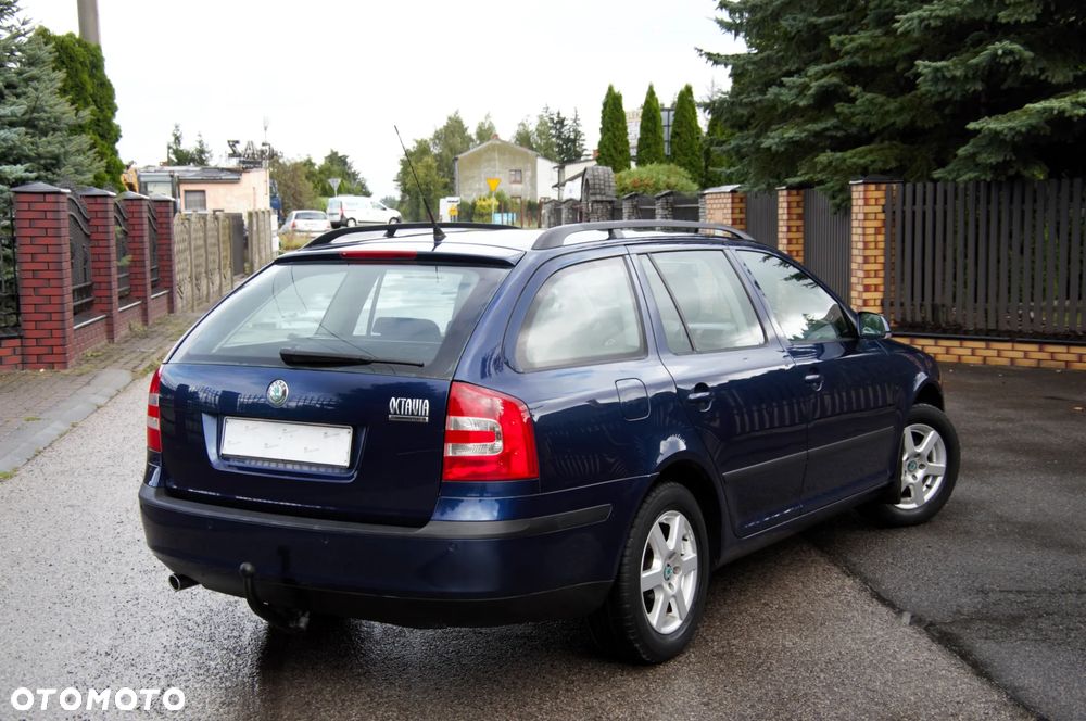 Skoda Octavia 1.6 Combi Selection - 18