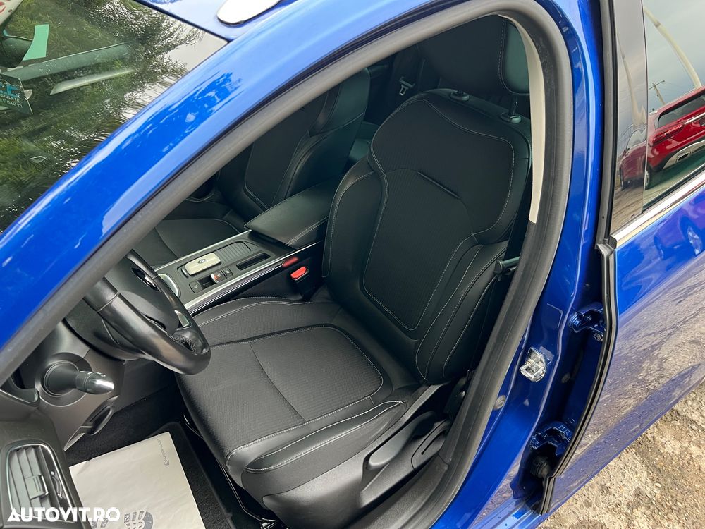 Renault Megane BLUE dCi 115 EDC INTENS - 12