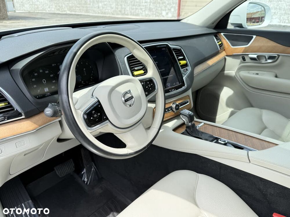 Volvo XC 90 T6 AWD Momentum 7os - 27