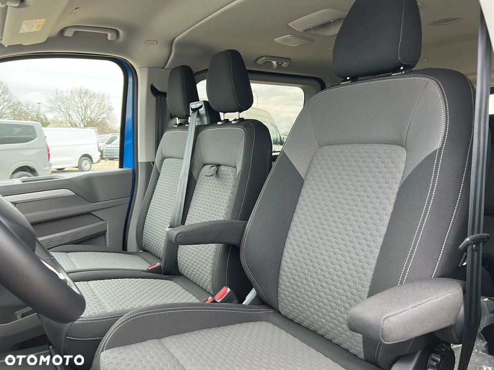 Volkswagen Caravelle - 15