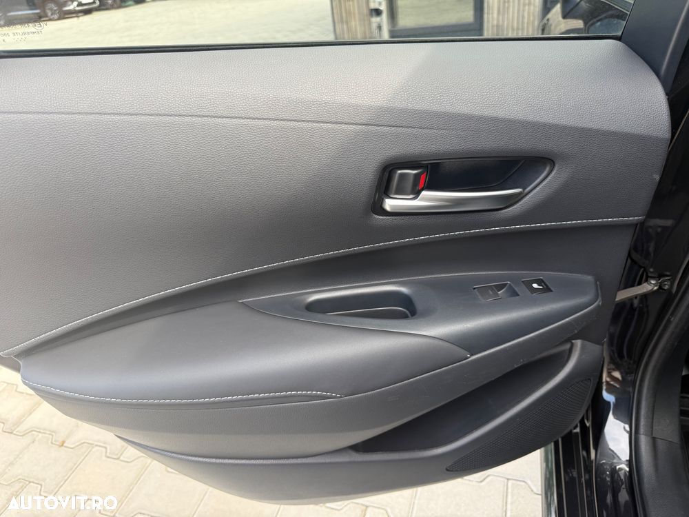 Toyota Corolla 2.0 HSD Exclusive Plus - 16