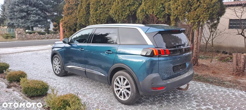 Peugeot 5008 - 8
