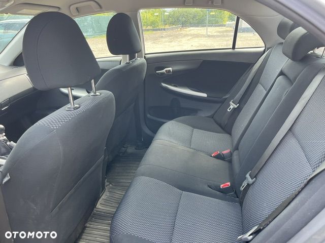 Toyota Corolla 1.6 Premium - 10