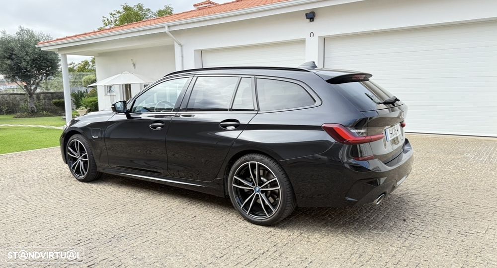 BMW 320 e Pack Desportivo M Auto - 10