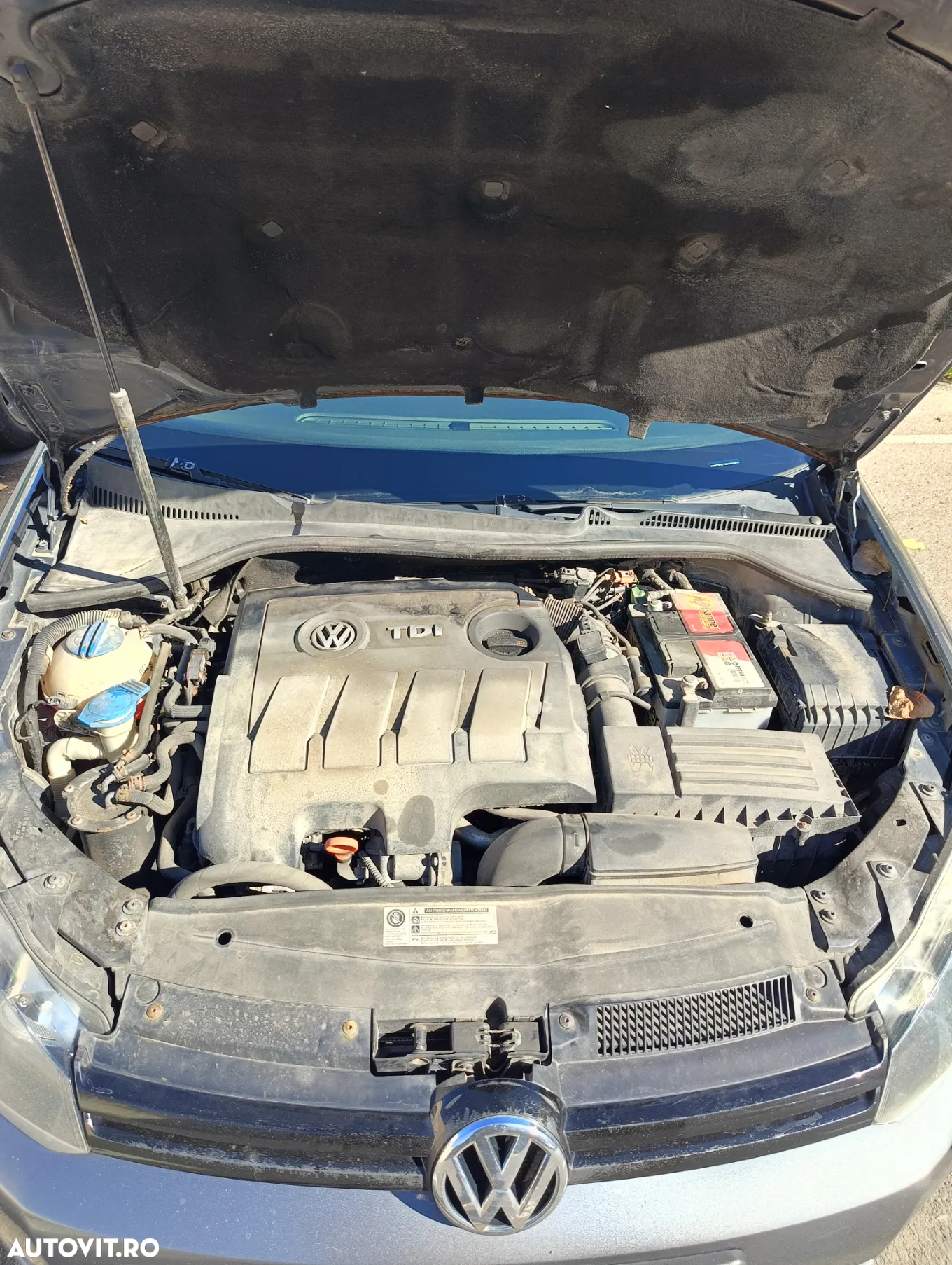 Volkswagen Golf 1.6 TDI DPF Comfortline - 9