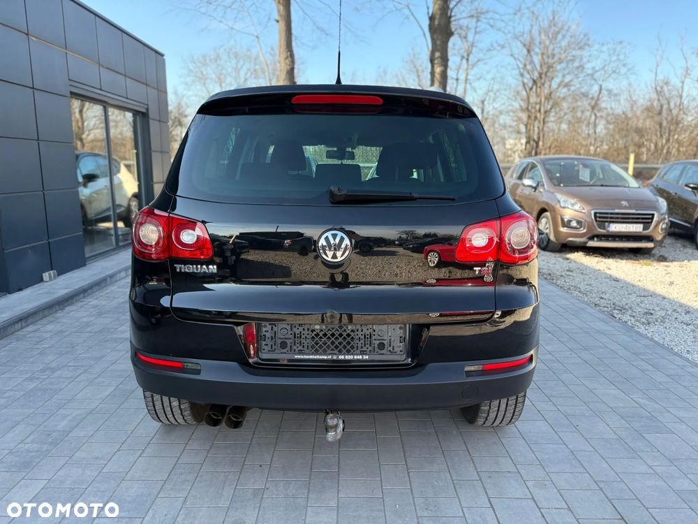 Volkswagen Tiguan - 8