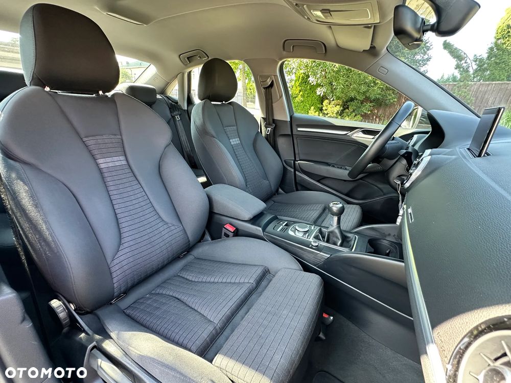 Audi A3 Limousine 30 TFSI sport - 29