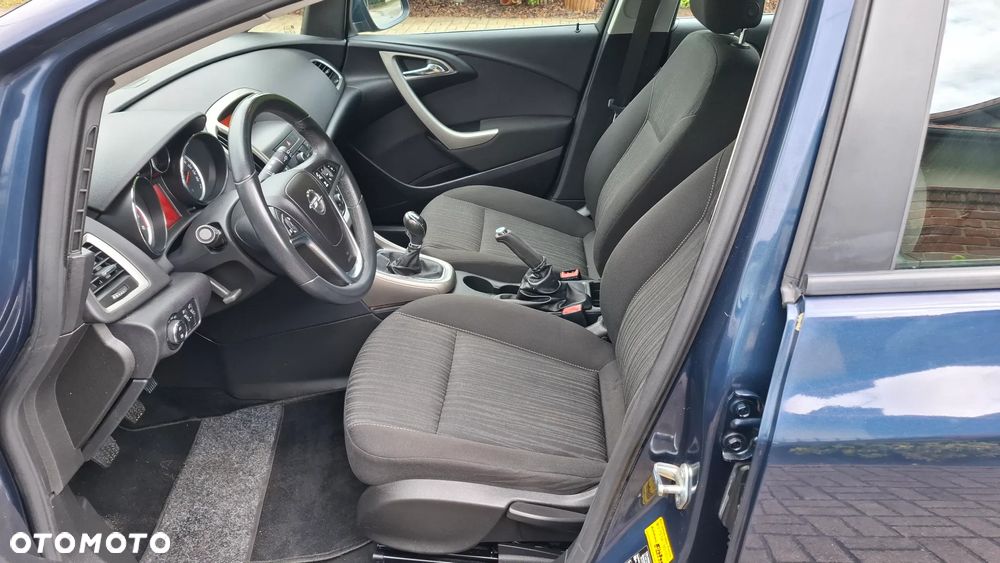 Opel Astra 1.4 Turbo - 11