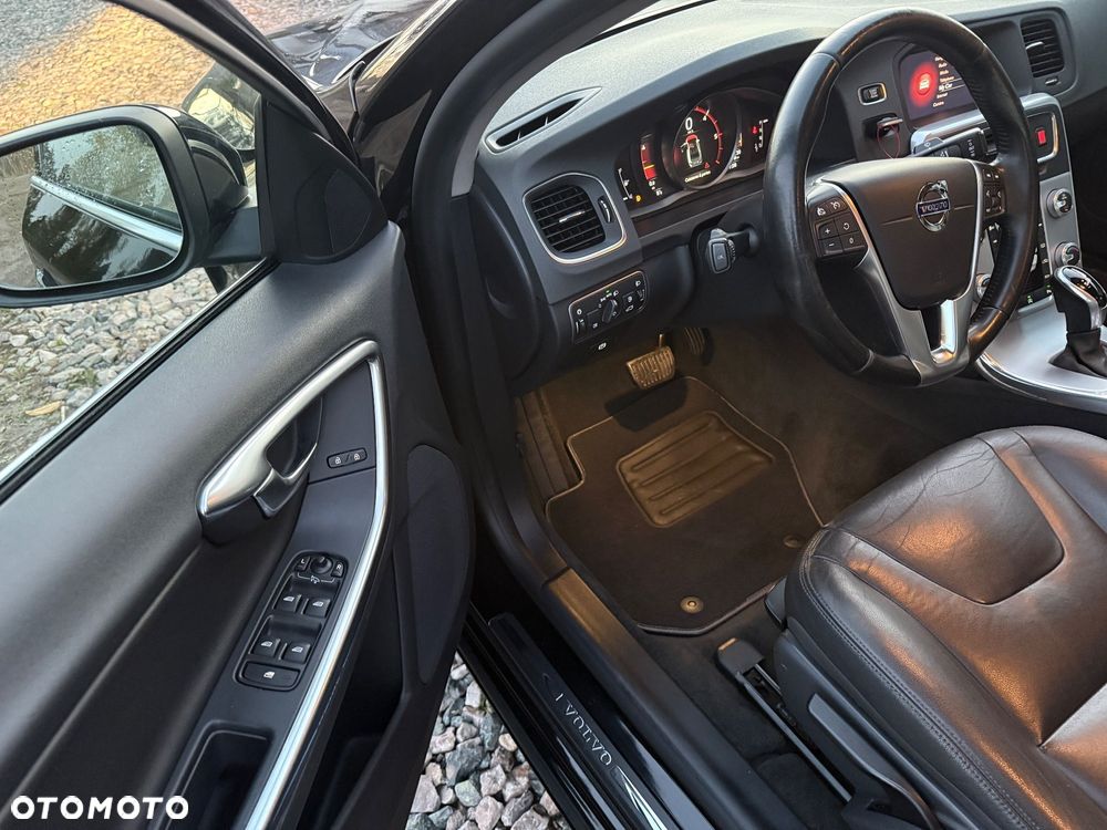 Volvo S60 D2 Drive-E Dynamic Edition (Momentum) - 17