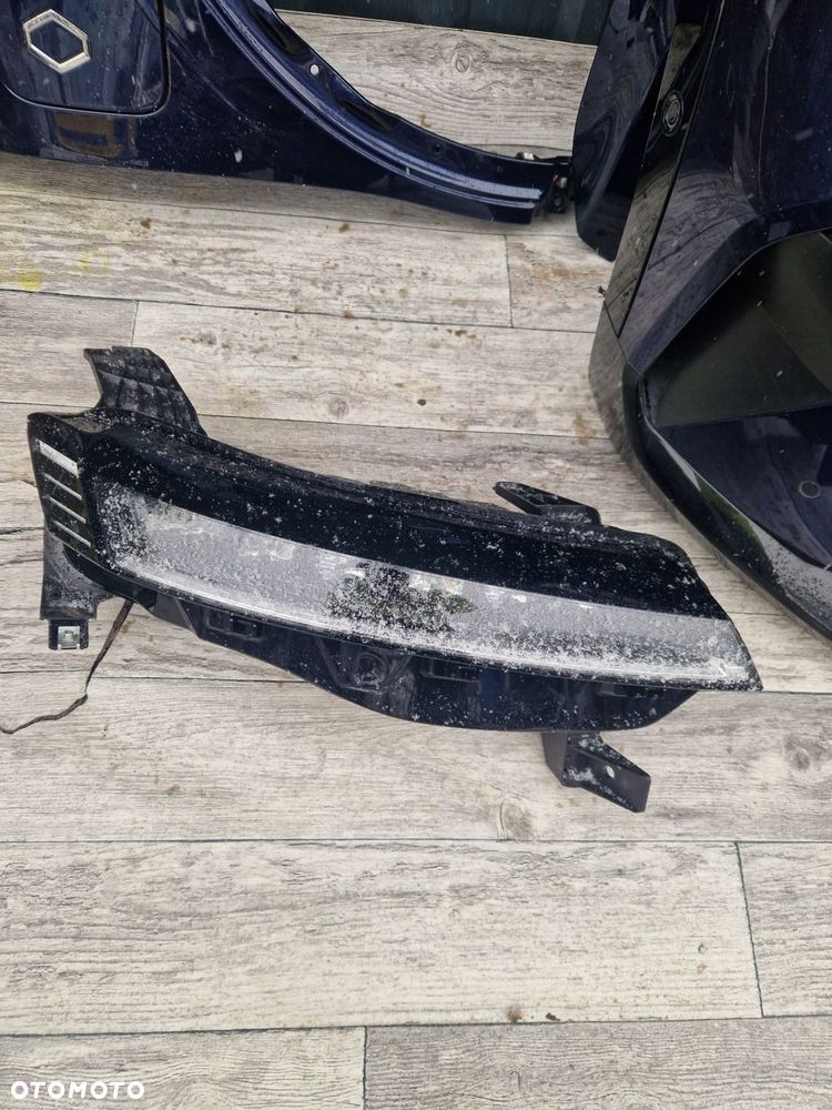 przód zderzak lampy maska renault megane v e-tech lakier-terre - 6
