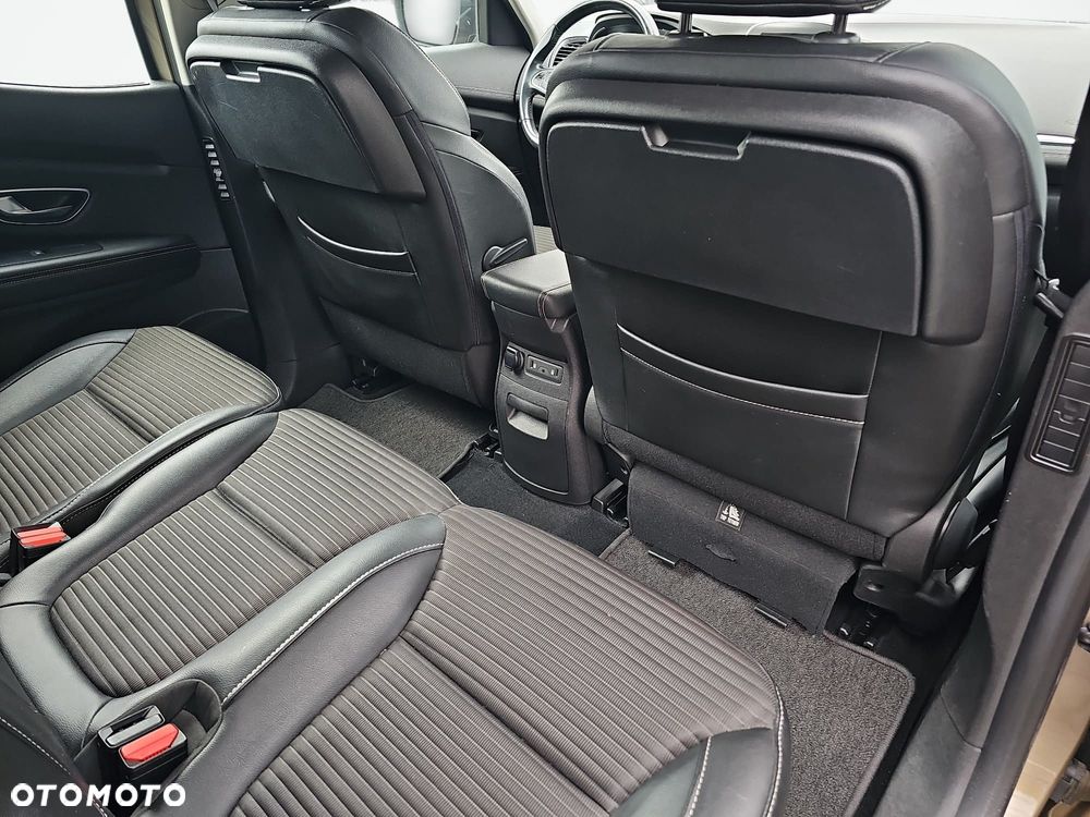 Renault Scenic 1.6 dCi Intens - 11