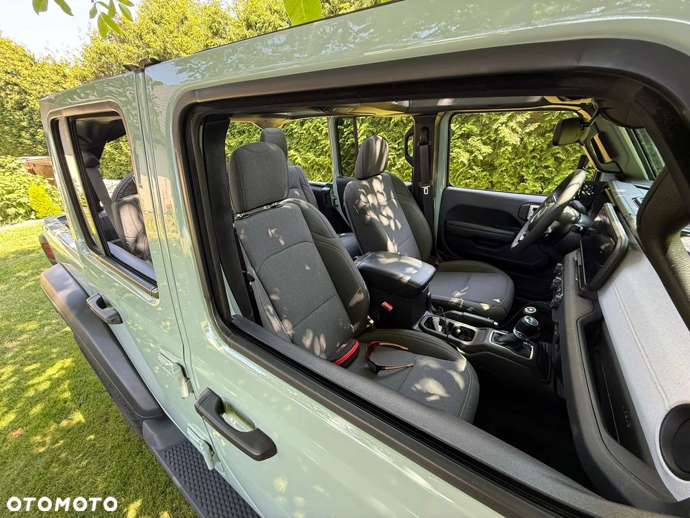 Jeep Wrangler - 7