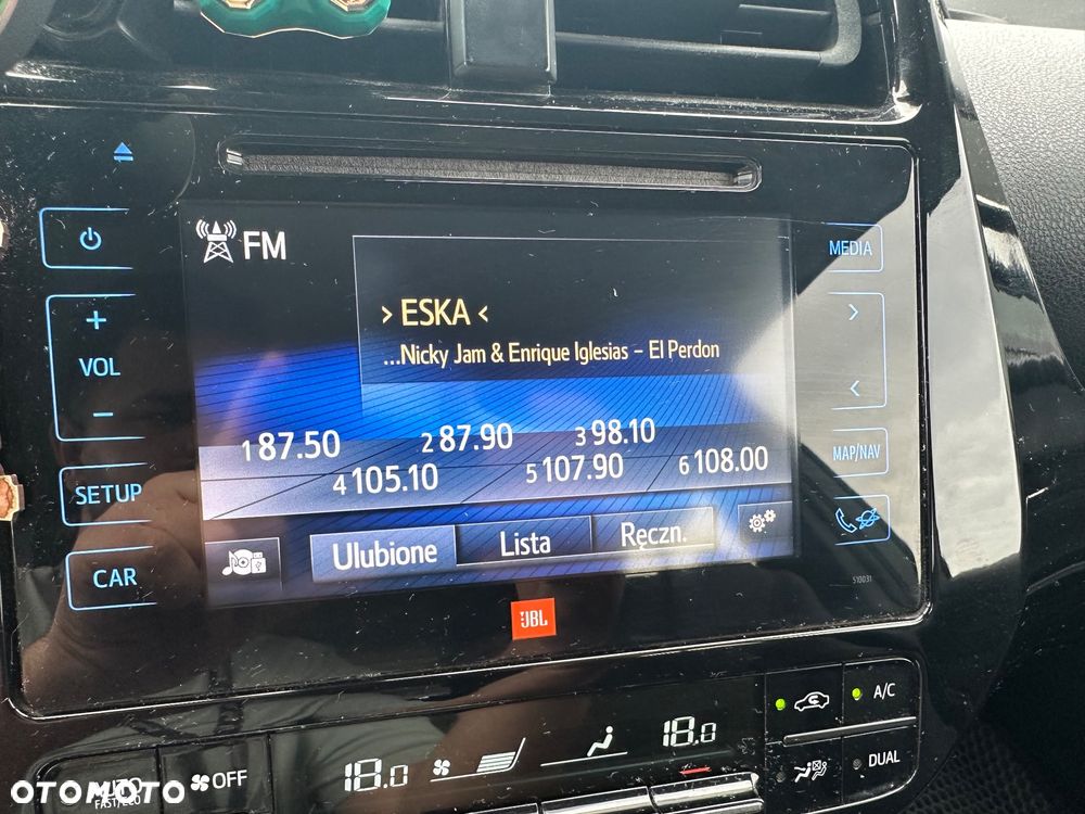 Toyota Prius 1.8 Hybrid Premium - 23