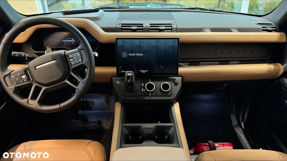 Land Rover Defender - 22