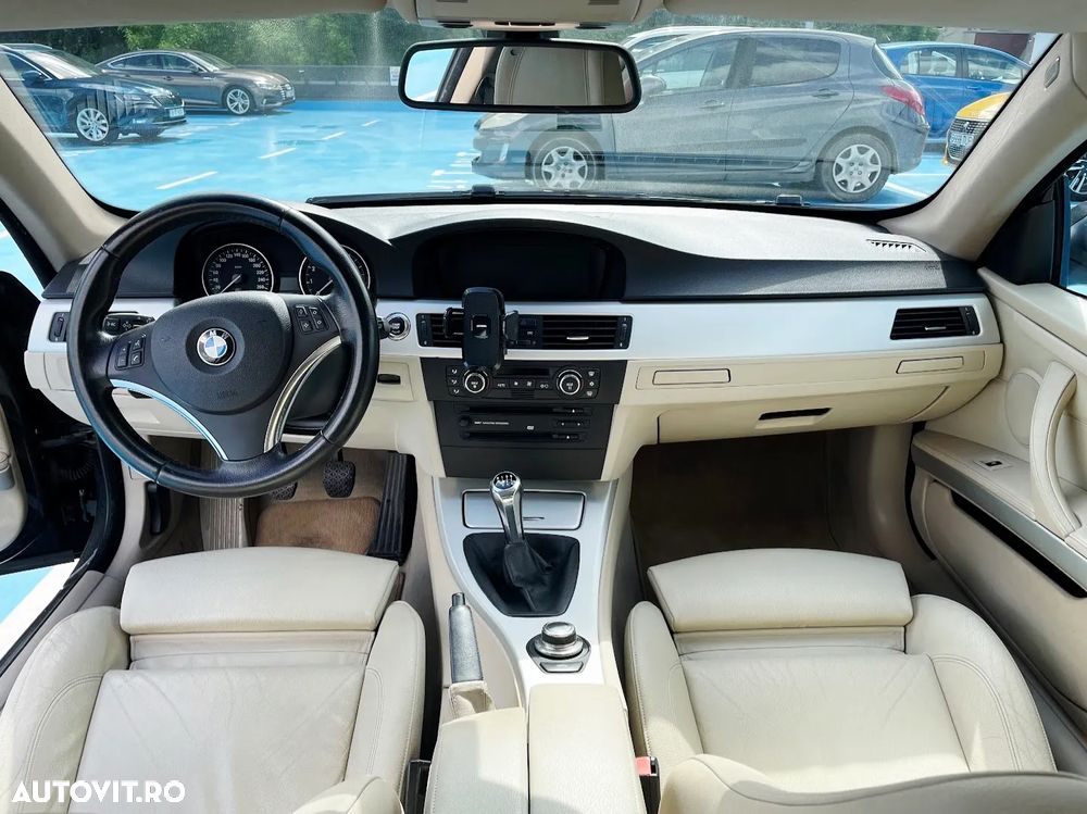 BMW Seria 3 325i - 4