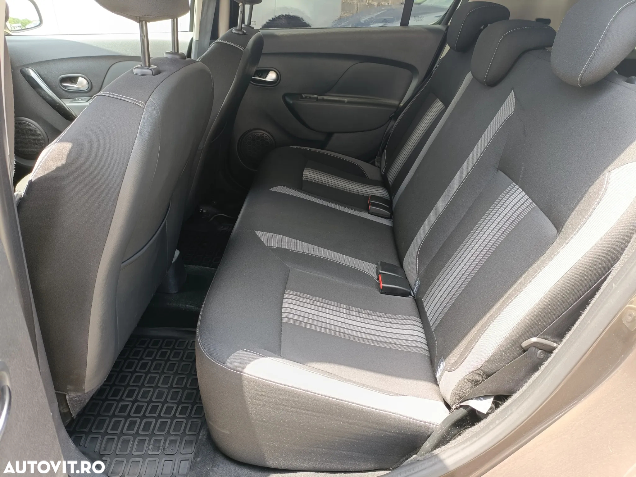 Dacia Sandero Stepway 1.5 Blue dCi Prestige - 9