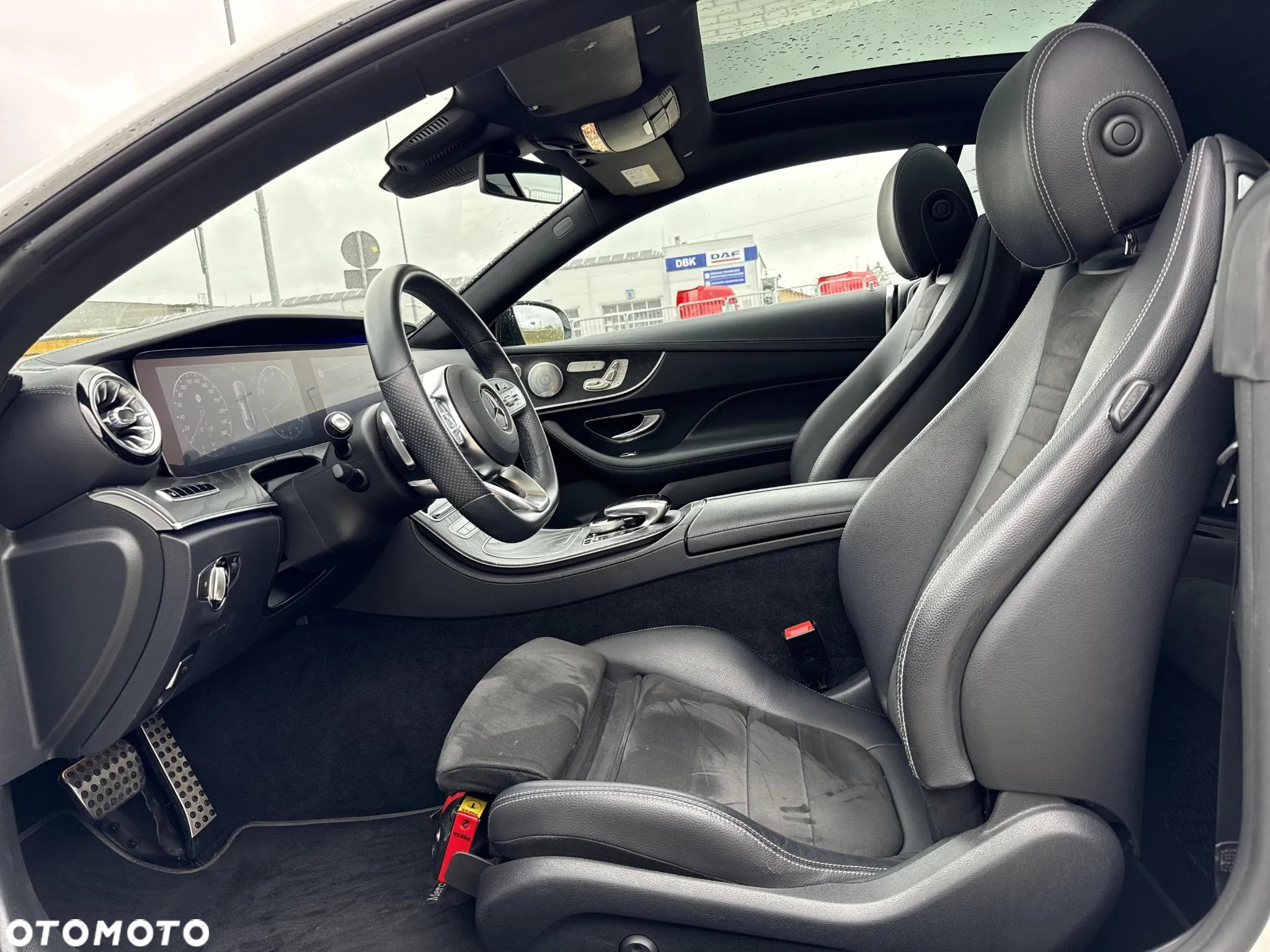 Mercedes-Benz Klasa E 200 Coupe 4-Matic 9G-TRONIC - 11