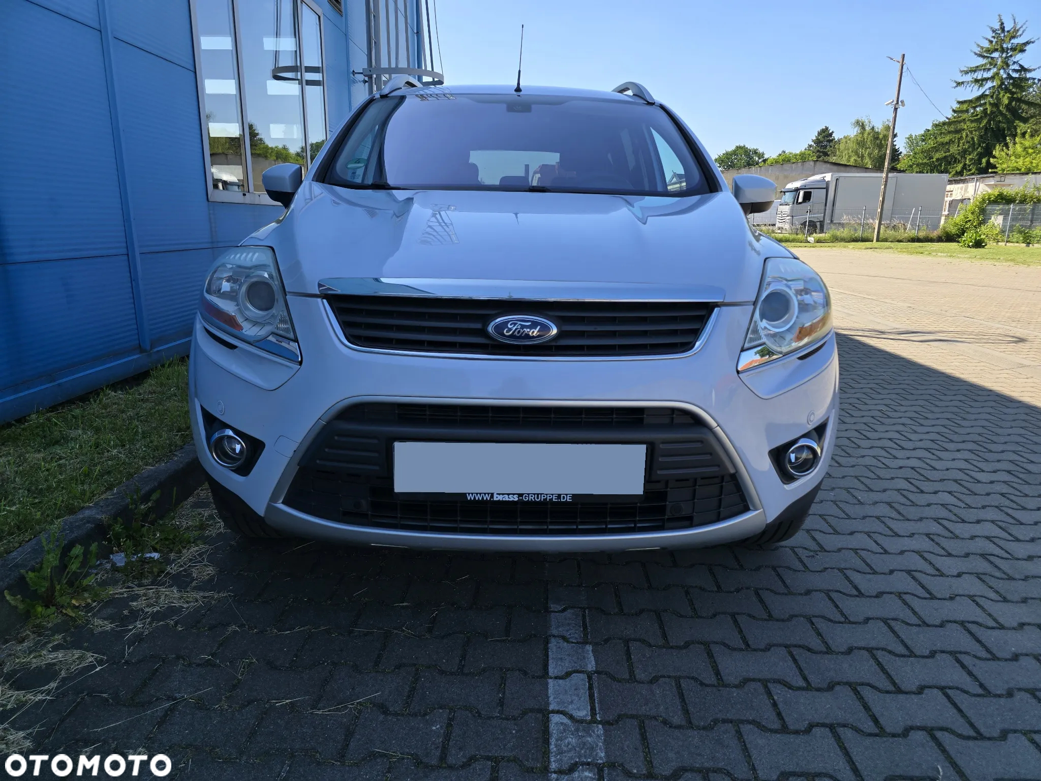 Ford Kuga 2.0 TDCi 2x4 Titanium - 8