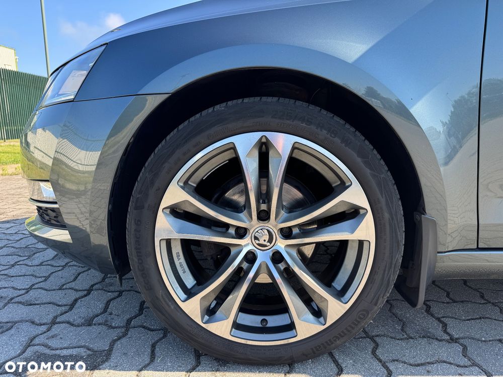 Skoda Octavia 1.6 TDI DSG Premium Edition - 11
