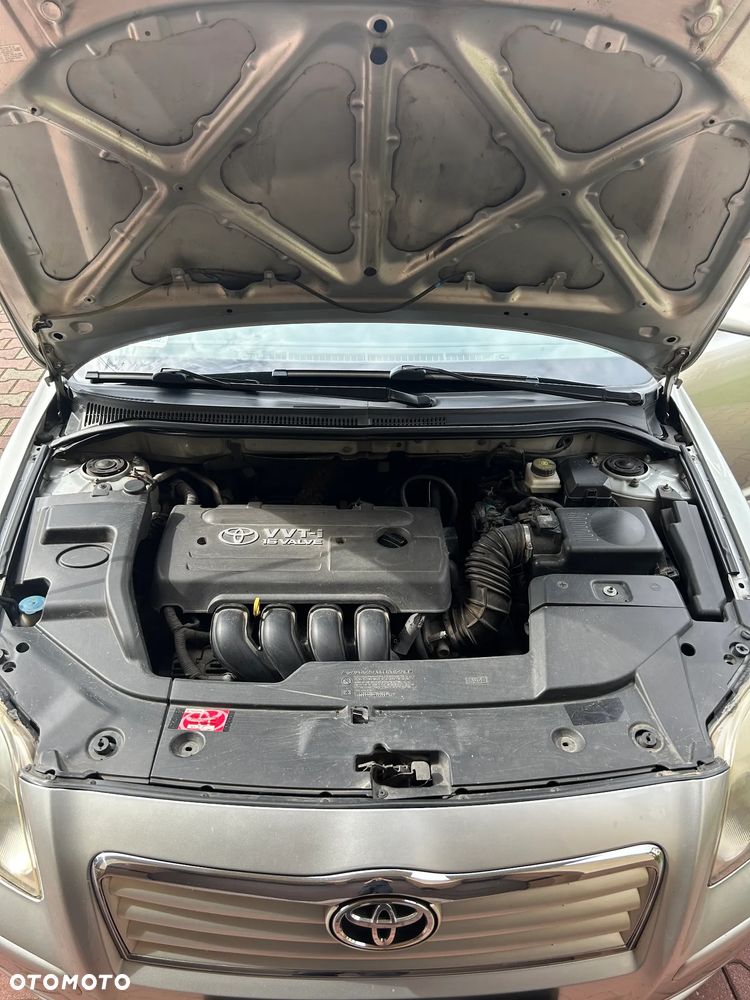 Toyota Avensis 1.8 VVT-i Luna - 5
