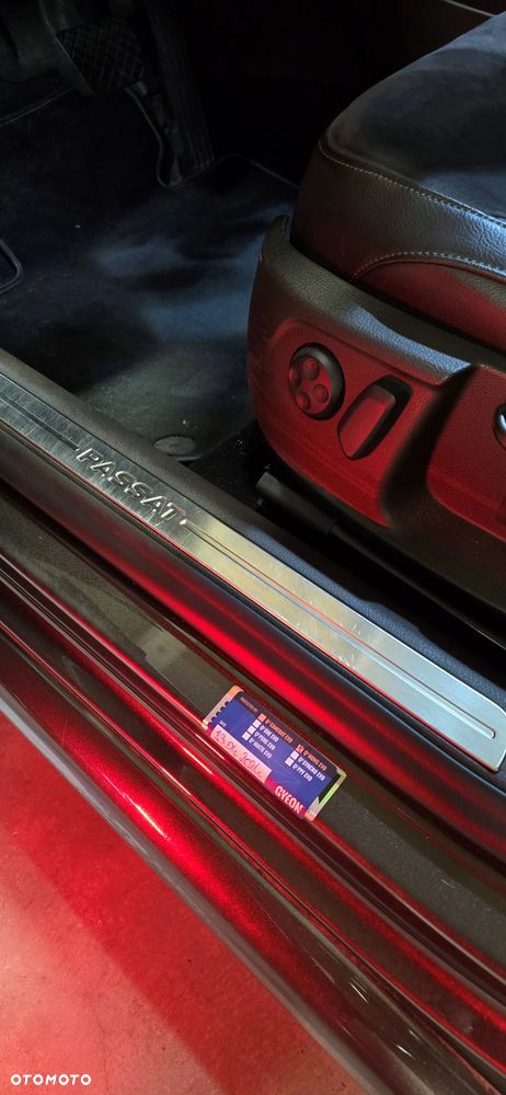 Volkswagen Passat 2.0 TDI 4Motion DSG BlueMotion Tech Exclusive - 13